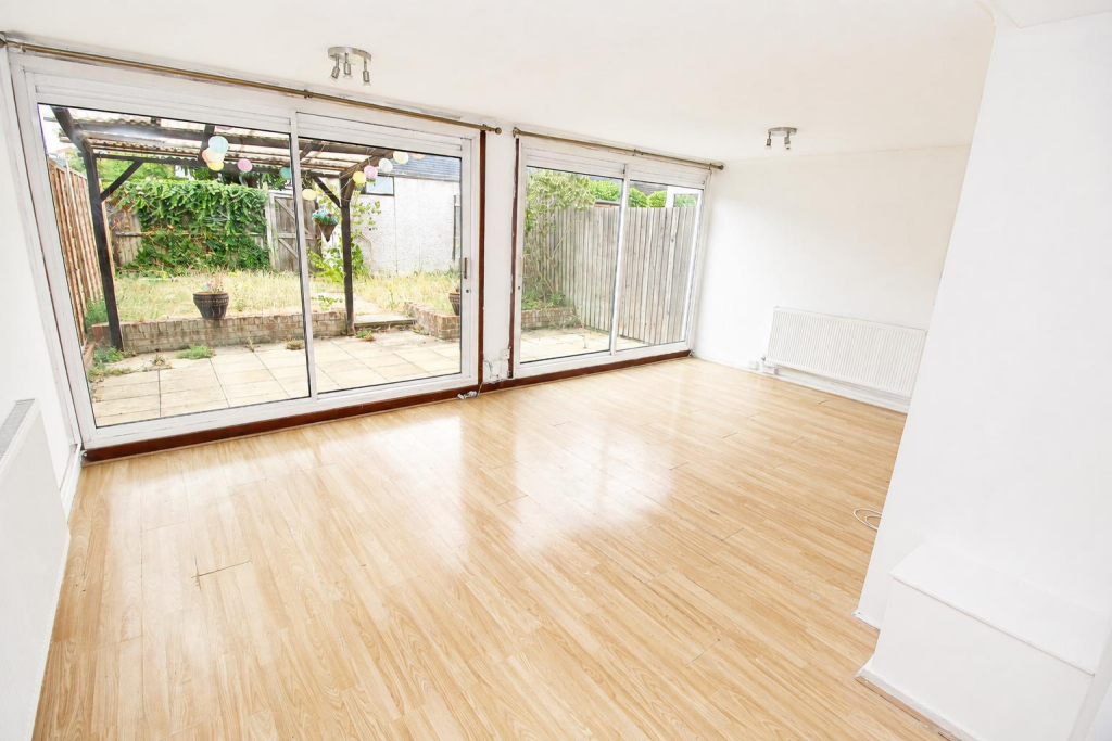 House in Harlow, Passmores - View 4