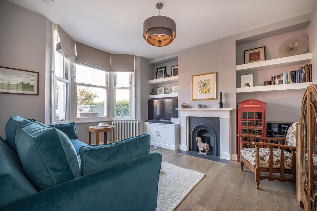 House in Richmond, Kew - View 2