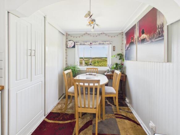 kitchen & dining room