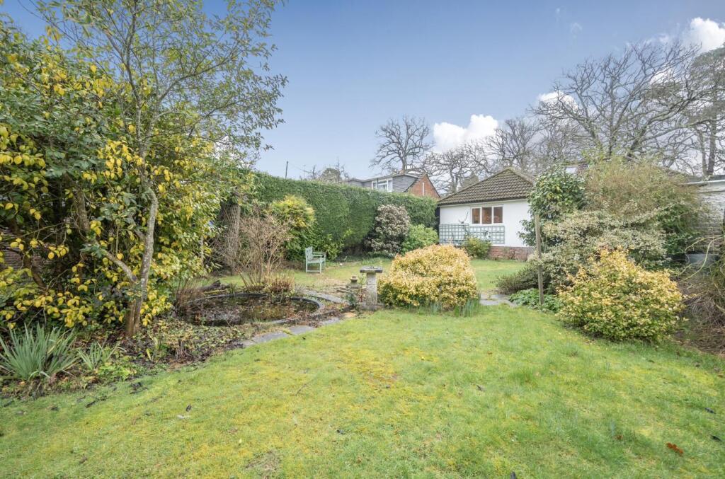 Oakwood Road, Chandler's Ford, Eastleigh photo 5