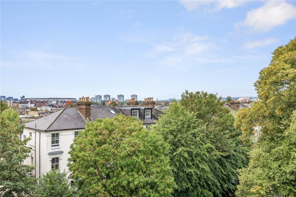 Apartment in London - View 5