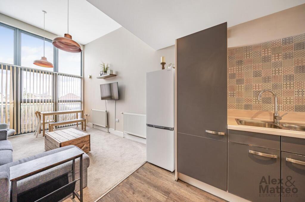Apartment in London - View 5