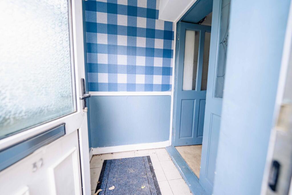 House in Trecynon, Robertstown, Aberdare West - View 3