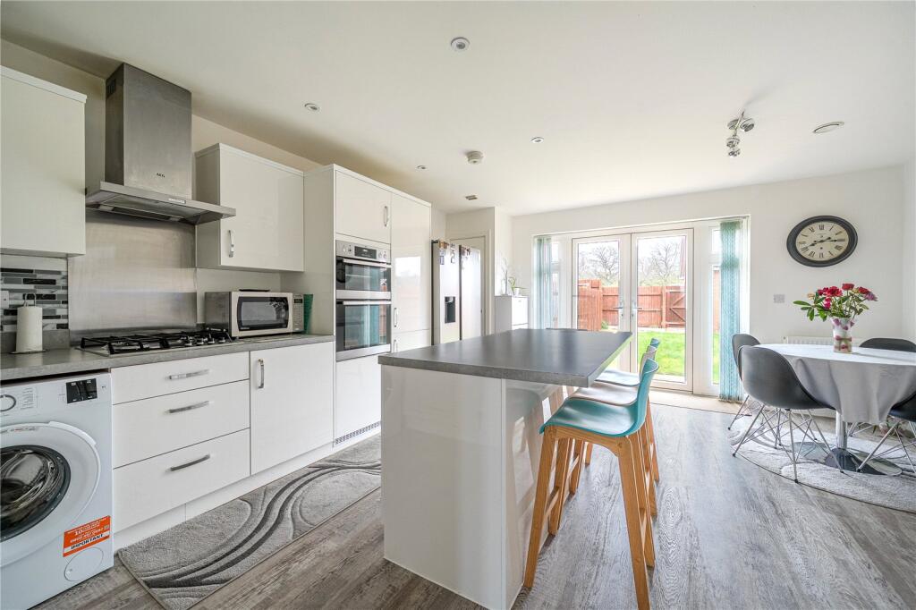 House in Wokingham - View 2