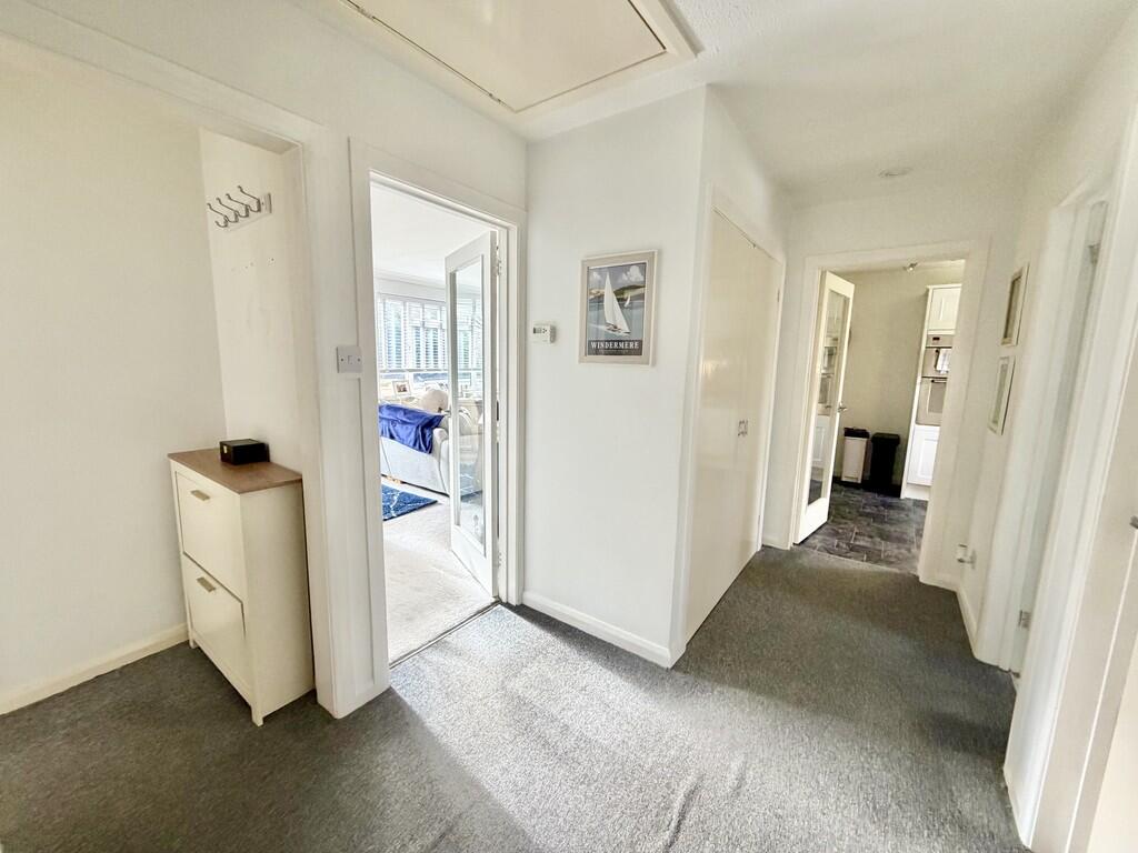Birkdale Court, Broadstone photo 5