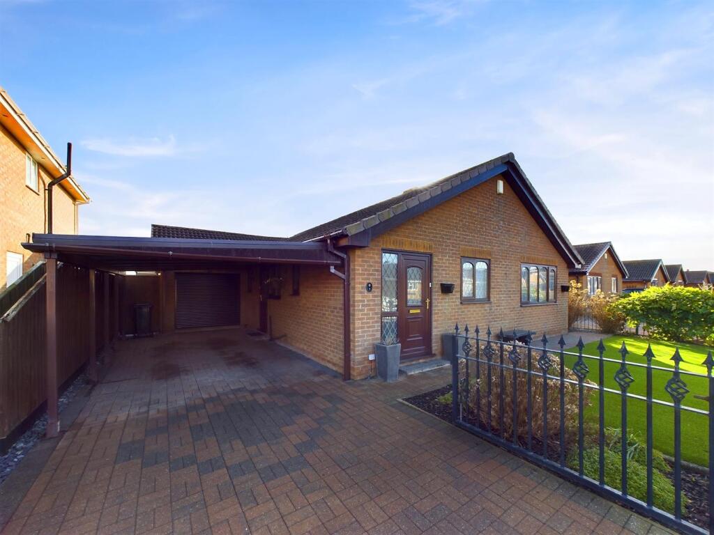 3-bed bungalow on Walkington Way, Sandilands, £340,000