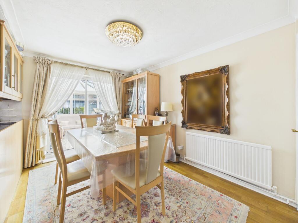 House in Gedling, Warren Hill, St. Albans - View 5