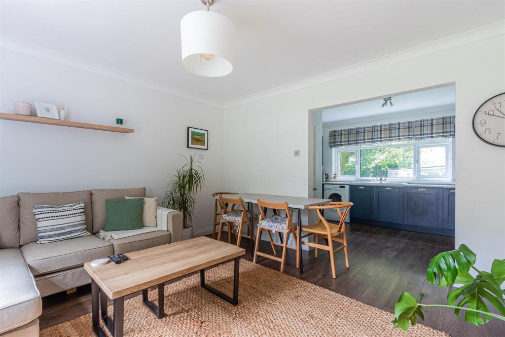 Apartment in Cardiff, St Fagans - View 5