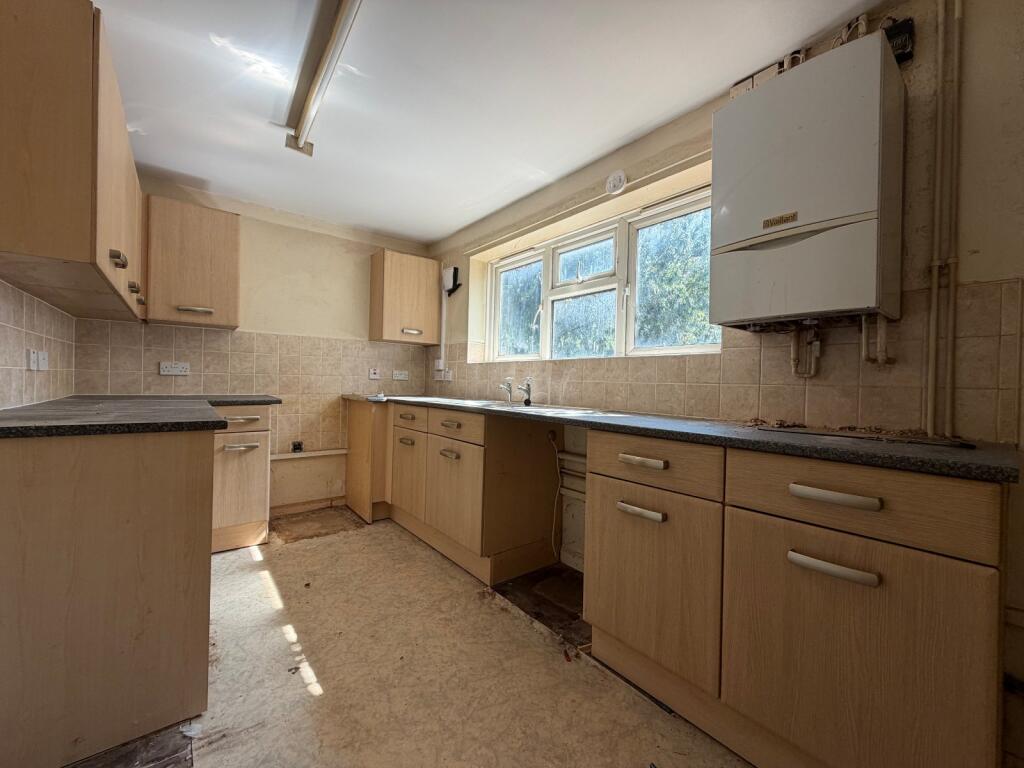 House in Worcester - View 2