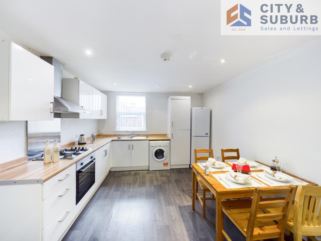 3 bedroom ground floor flat for rent