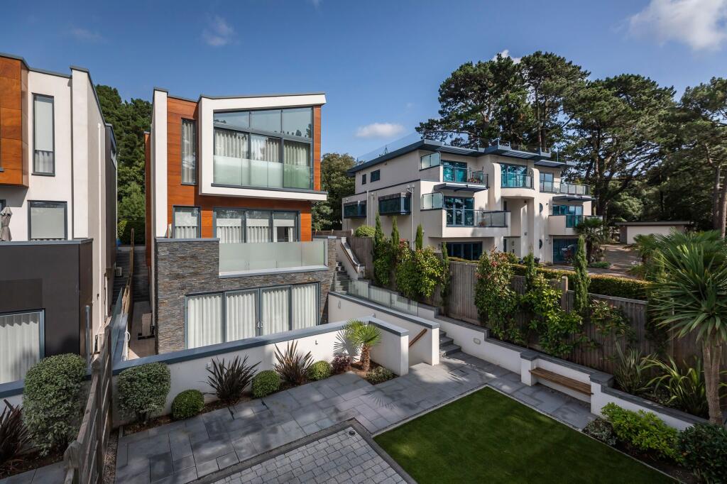 Sandbanks Road, Lilliput, Poole, BH14 8HX