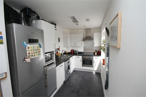 Otter Drive, CARSHALTON photo 4