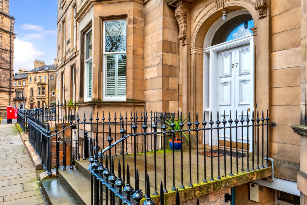 Main image of property: 27 (2F) Douglas Crescent , Edinburgh, West End, EH12 5BA