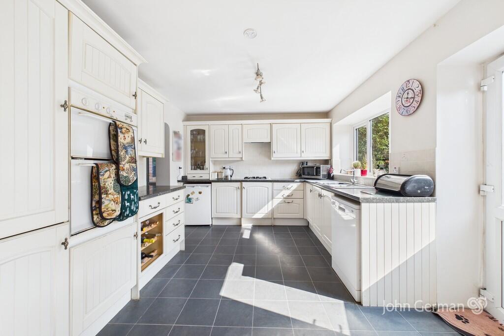 Bridle Road, Stafford photo 3