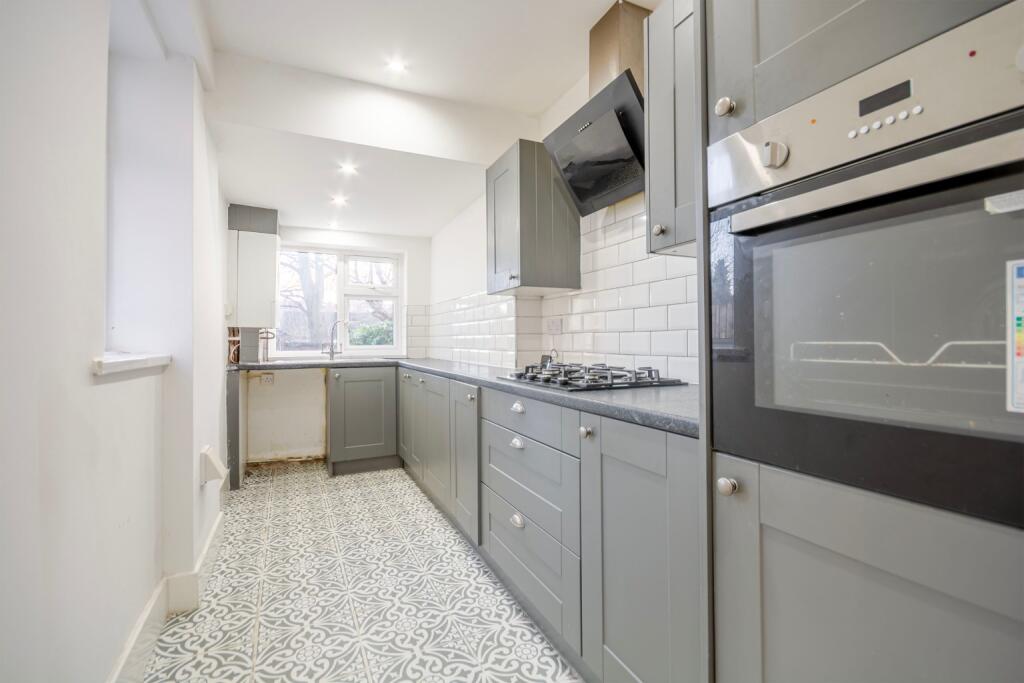 Main image of property: Crossman Street, Nottingham, Nottinghamshire, NG5 2HR