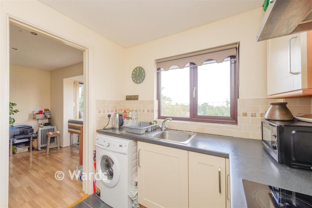 Apartment in Dartford - View 5