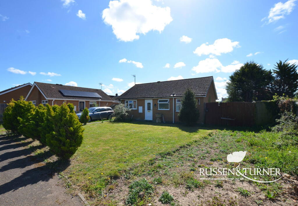 2-bed detached on A Detached Bungalow in James Close Offering Huge Potential, £270,000