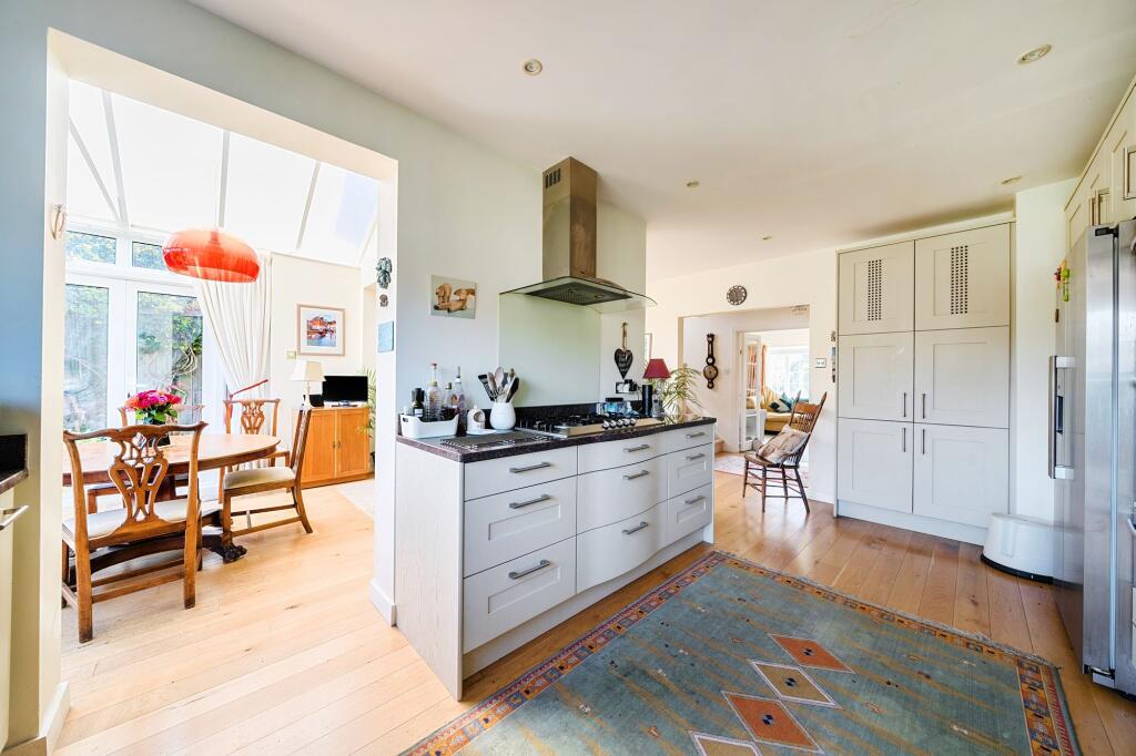 Greville Park Road, Ashtead, KT21 photo 4