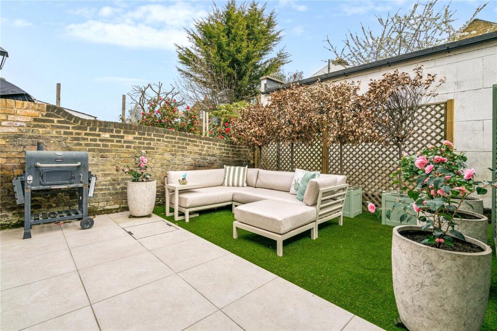 Apartment in London - View 5