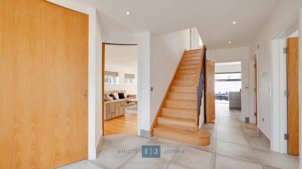 Summerfield Road, Loughton - View 4