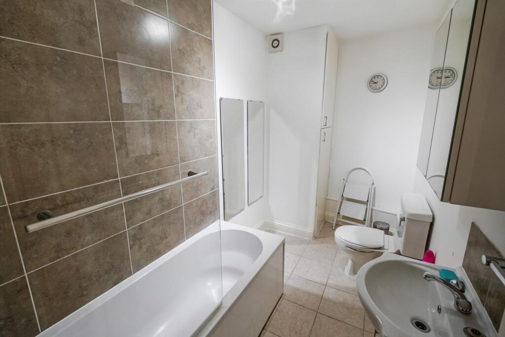 Apartment in Chelmsford - More