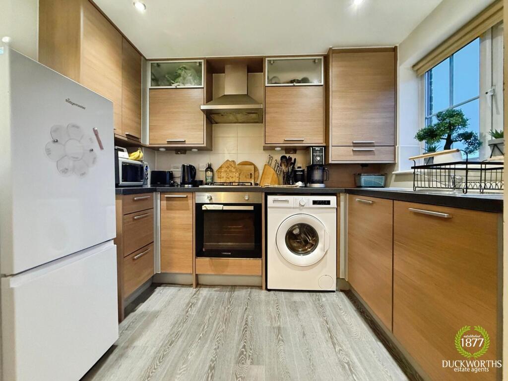 Lawson Court, Darwen, BB3 photo 3