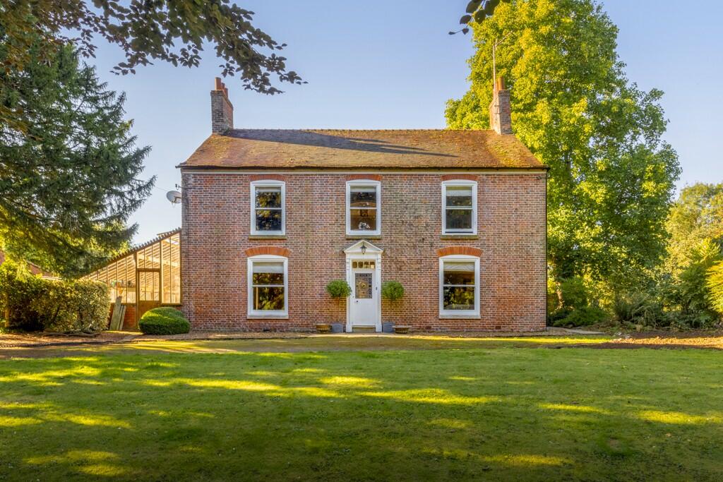 5-bed detached on Skeldyke Road, Kirton, PE20 1LR, £575,000