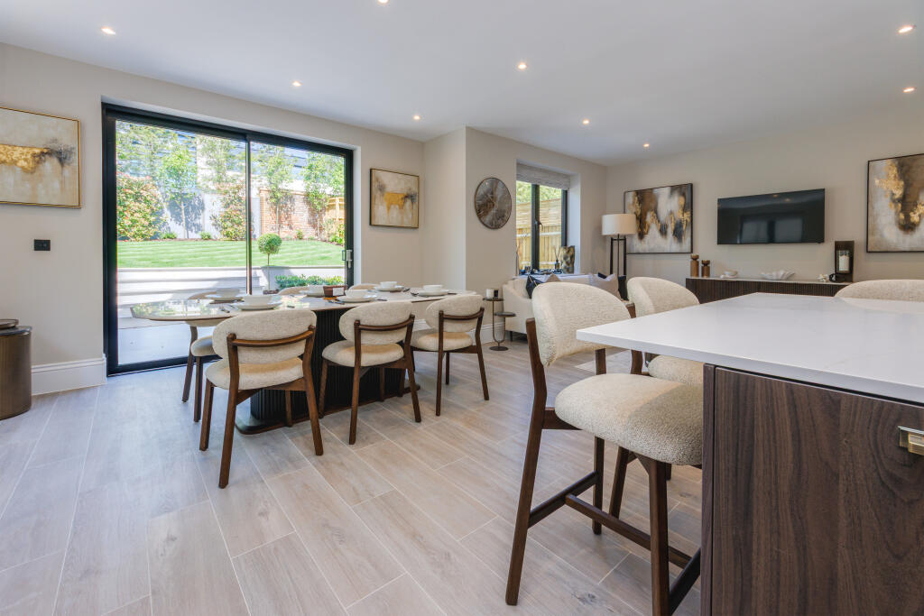 House in Radlett, Battlers Green, Aldenham - View 4