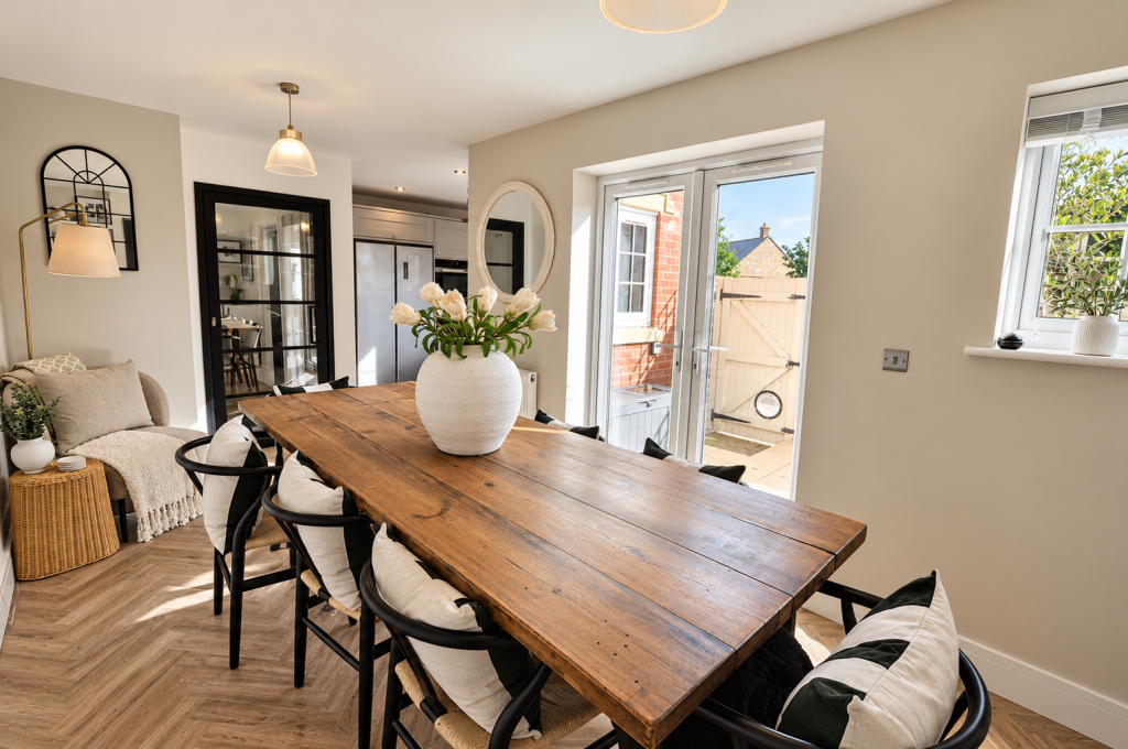 House in Brackley, Carpenter's Place, Radstone Fields - View 4