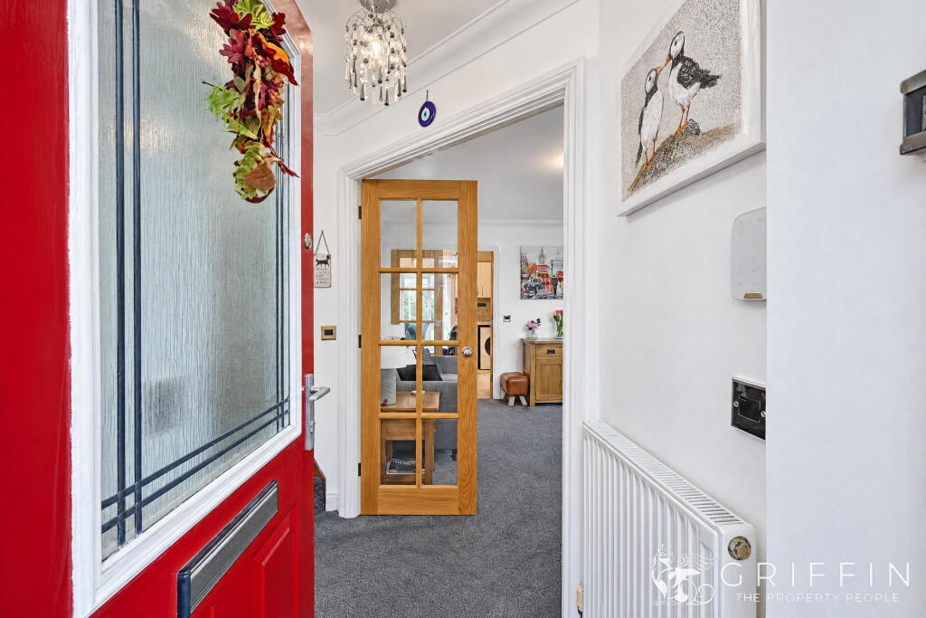 House in Romford - More