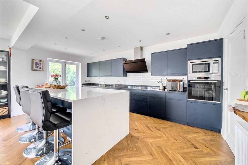 House in Guildford - View 5