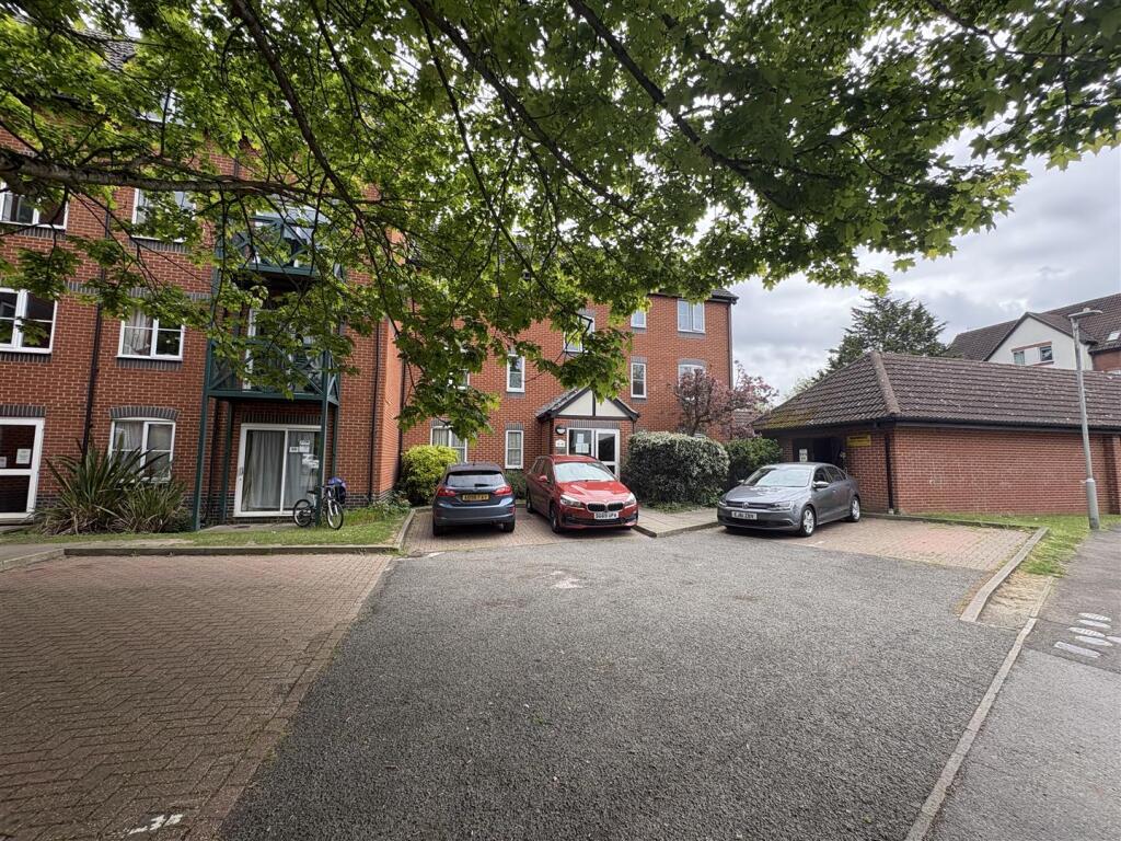 Main image of property: Rose Kiln Lane, Reading
