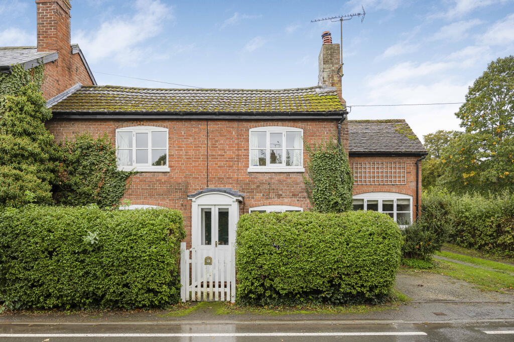 Main image of property: Ivy Cottage, Kingsland, Leominster, Herefordshire, HR6 9QT