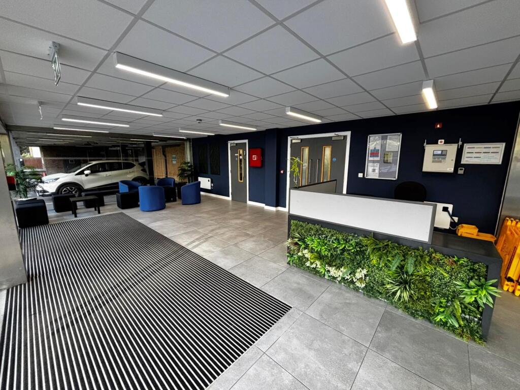 Apartment in Trafford, Greater Manchester - View 2