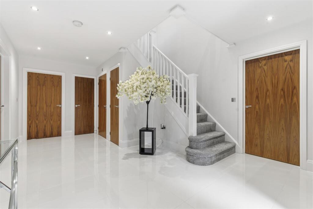 Parkfields, Sutton Coldfield photo 2