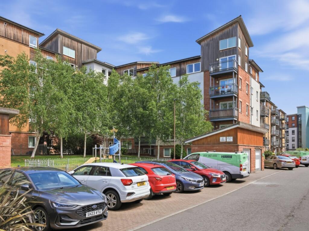 Main image of property: 11/13 Albion Gardens, Edinburgh, EH7
