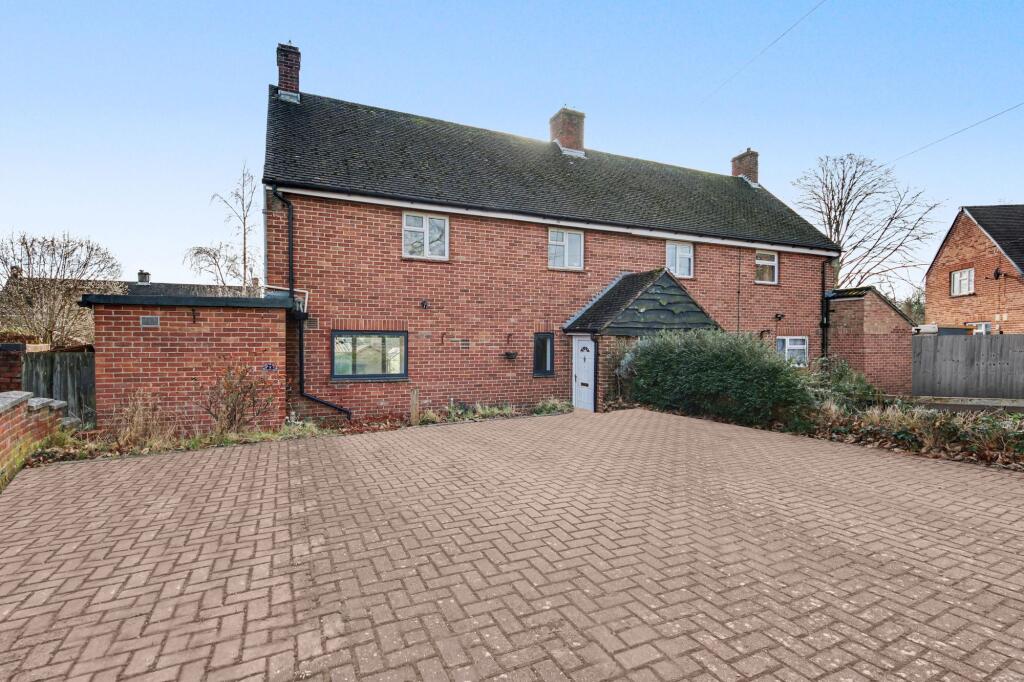 Main image of property: The Circle, Wickham, PO17
