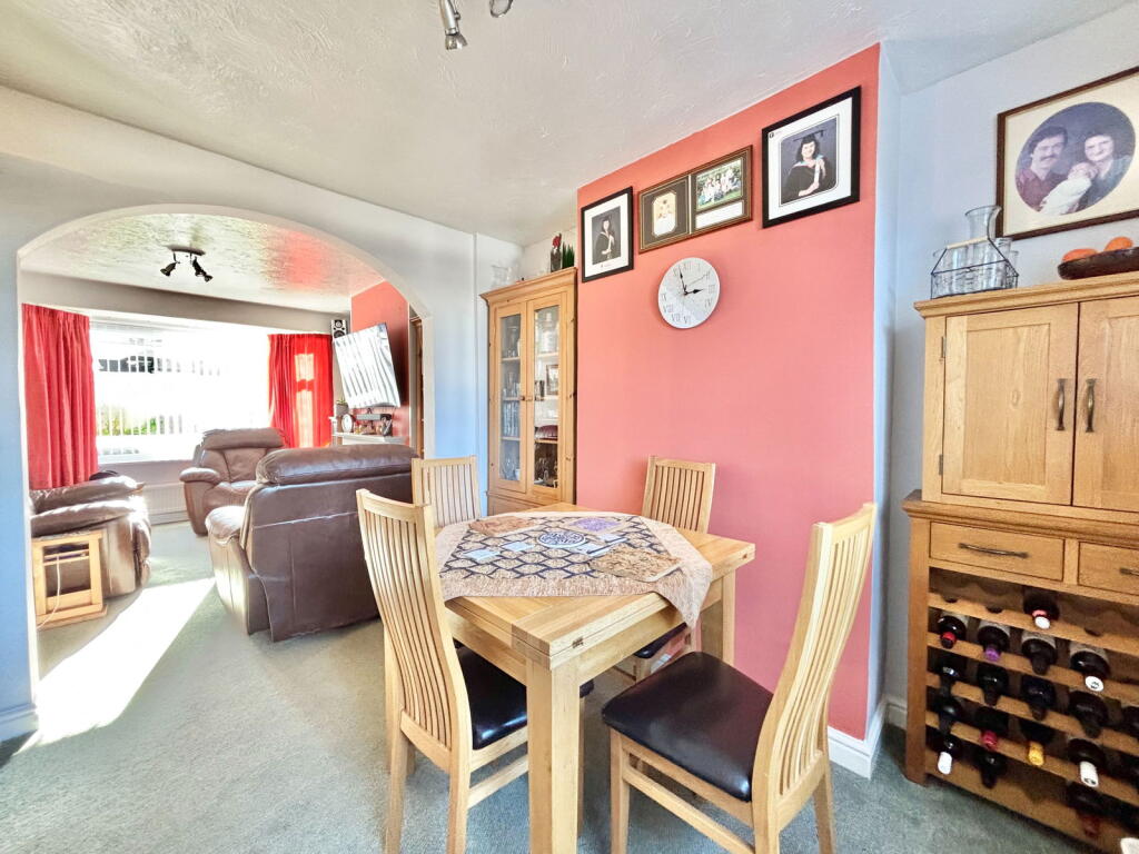 Berry Road, Paignton - Більше