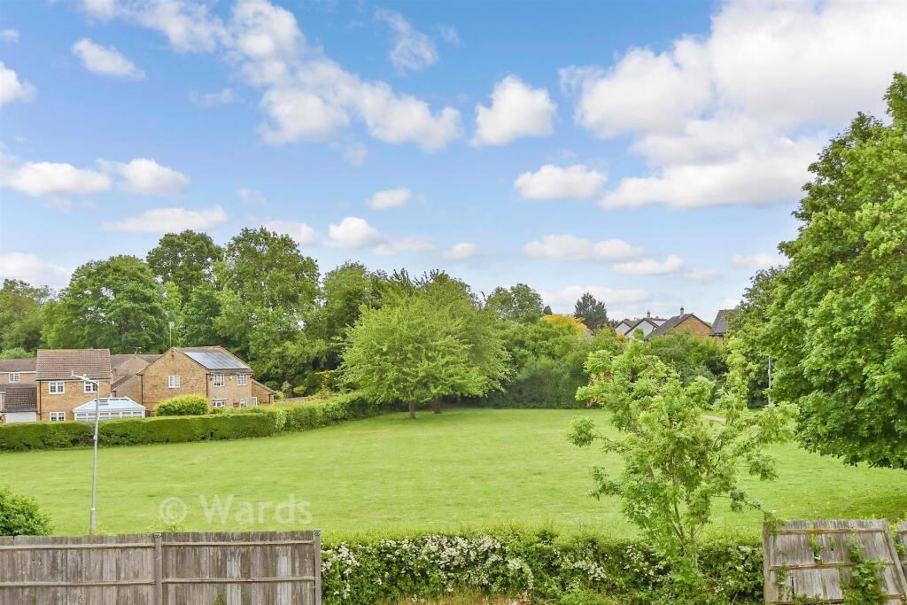 House in Tonbridge and Malling, Leybourne - View 4