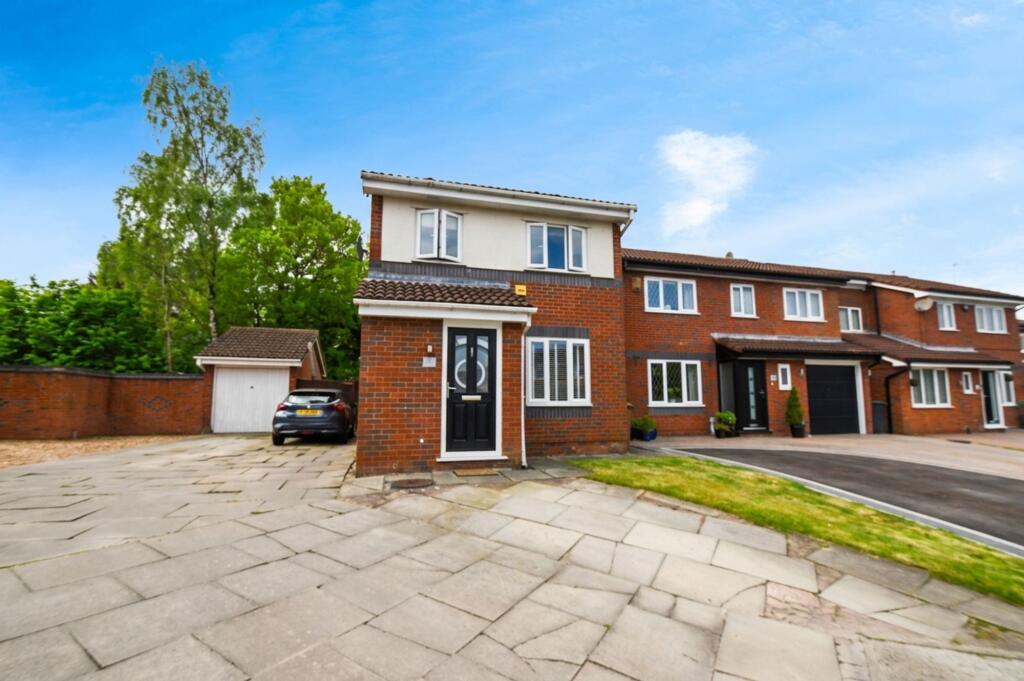 Main image of property: Langtree Close, Worsley, M28