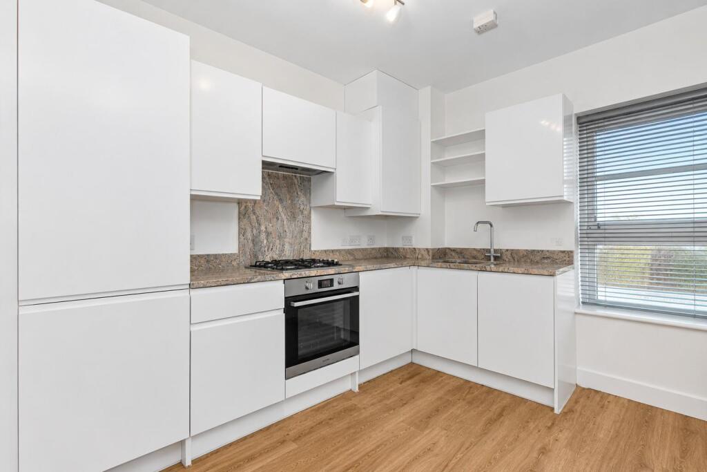 Apartment in Bristol - View 3