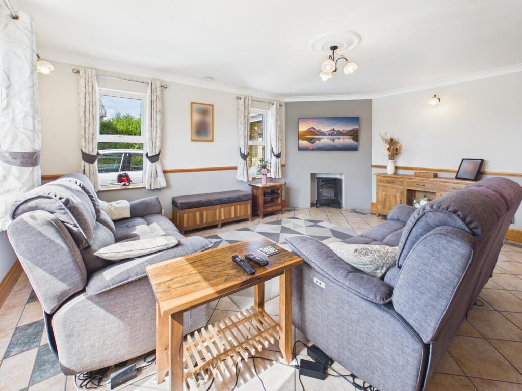 House in Woodhall Spa, Town End, Martin Dales - More