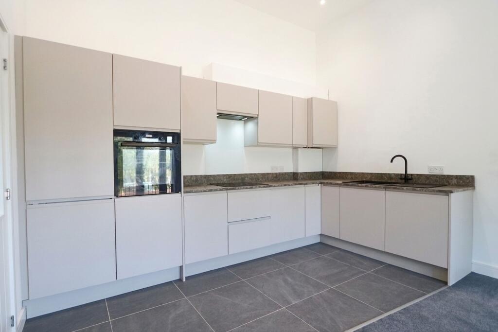 Apartment in Preston - More