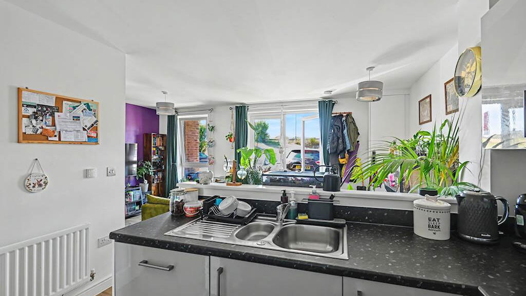 Apartment in Rochester - More
