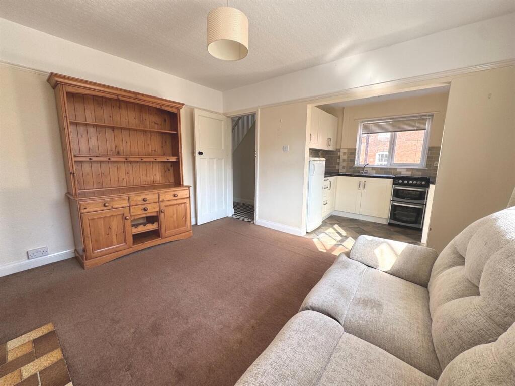House in Stoke-on-Trent - View 4