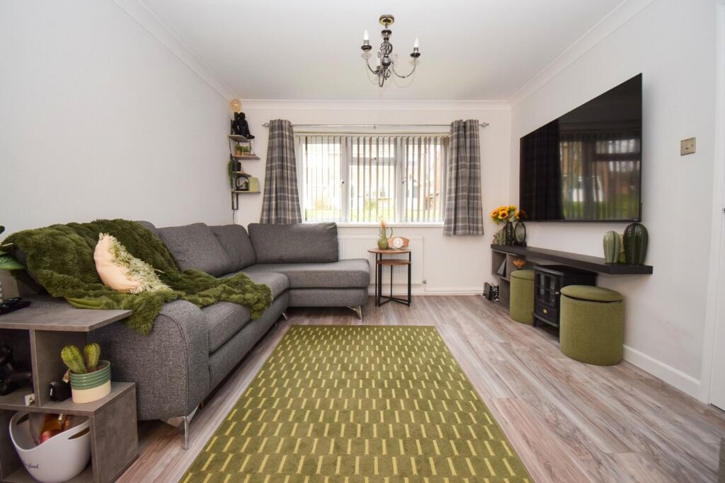 Cranbourne Park, Hedge End, SO30 photo 4