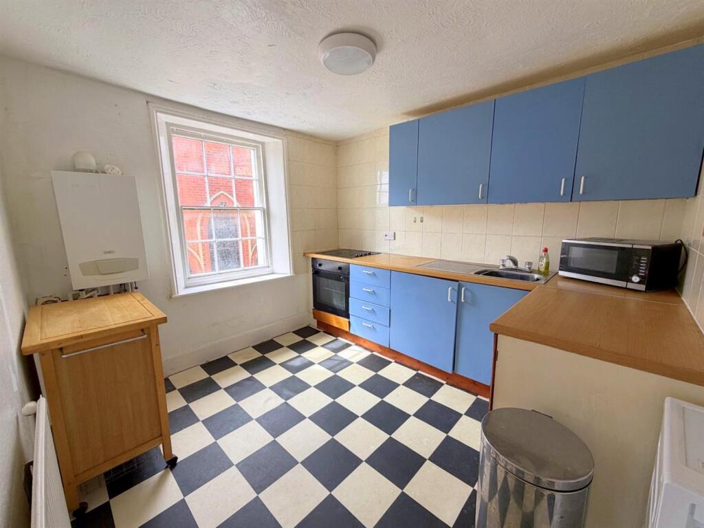 Apartment in Brighton - View 4