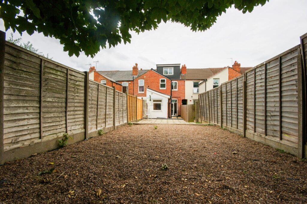 4 bedroom terraced house for rent