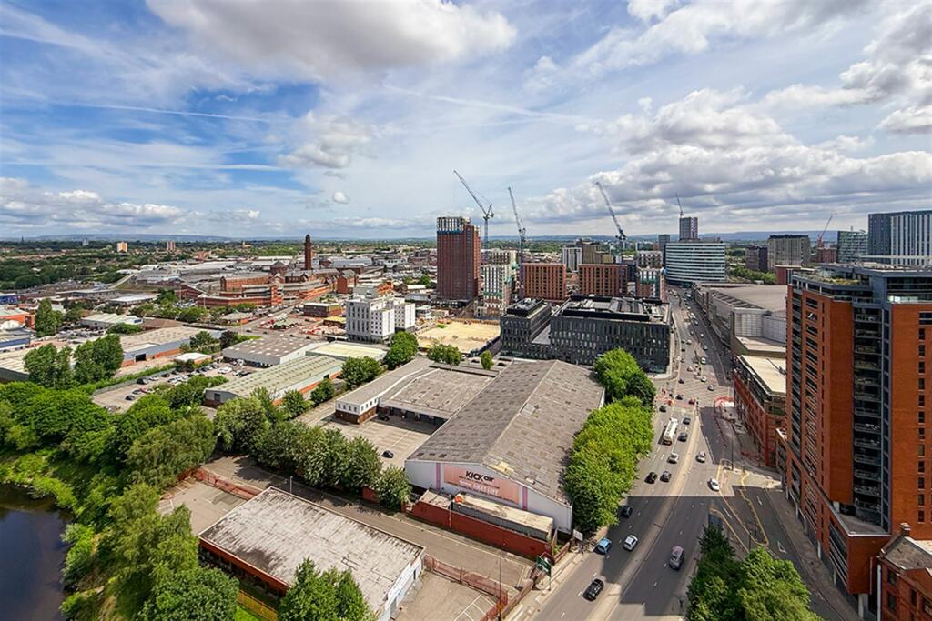 Apartment in Manchester - View 4