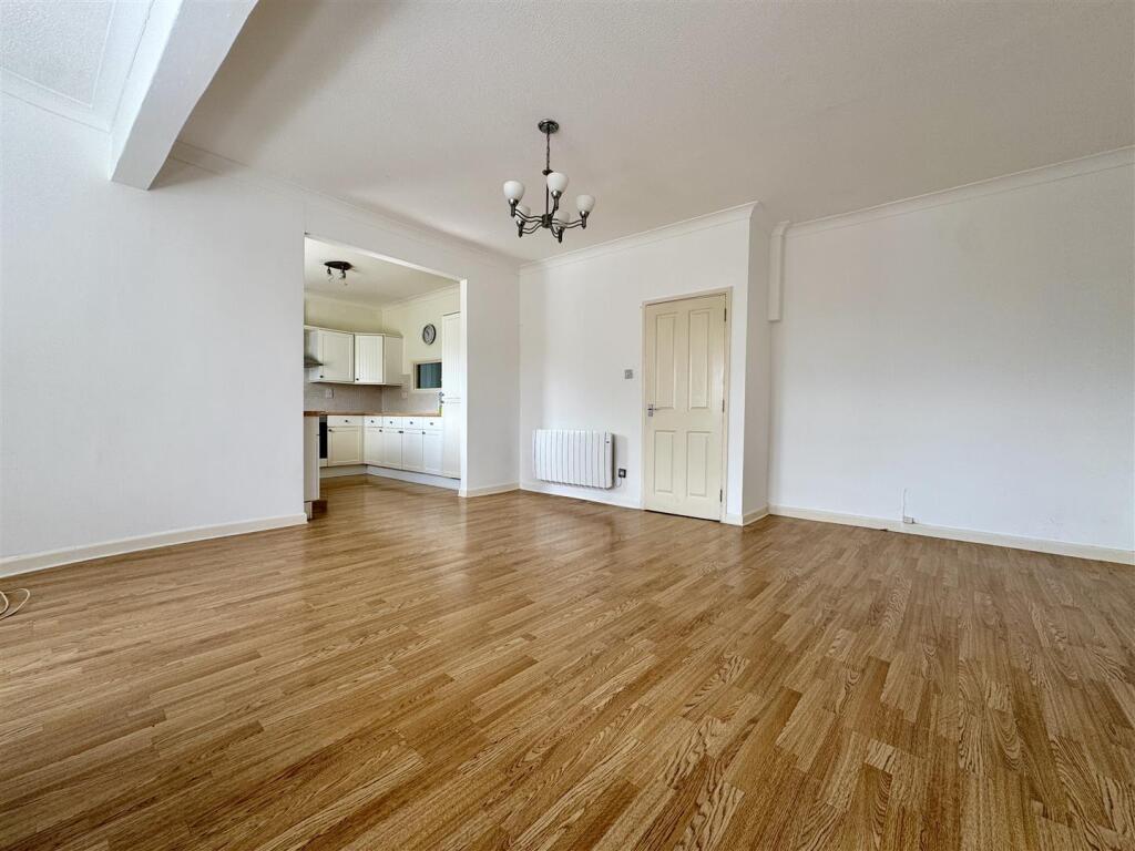 Apartment in Plymouth - View 4